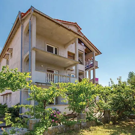 Lovely In With Wifi Apartment Lopar