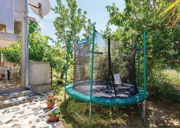 Apartamento Lovely In With Wifi Lopar