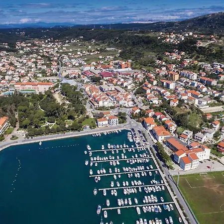 公寓 Lovely In With Wifi